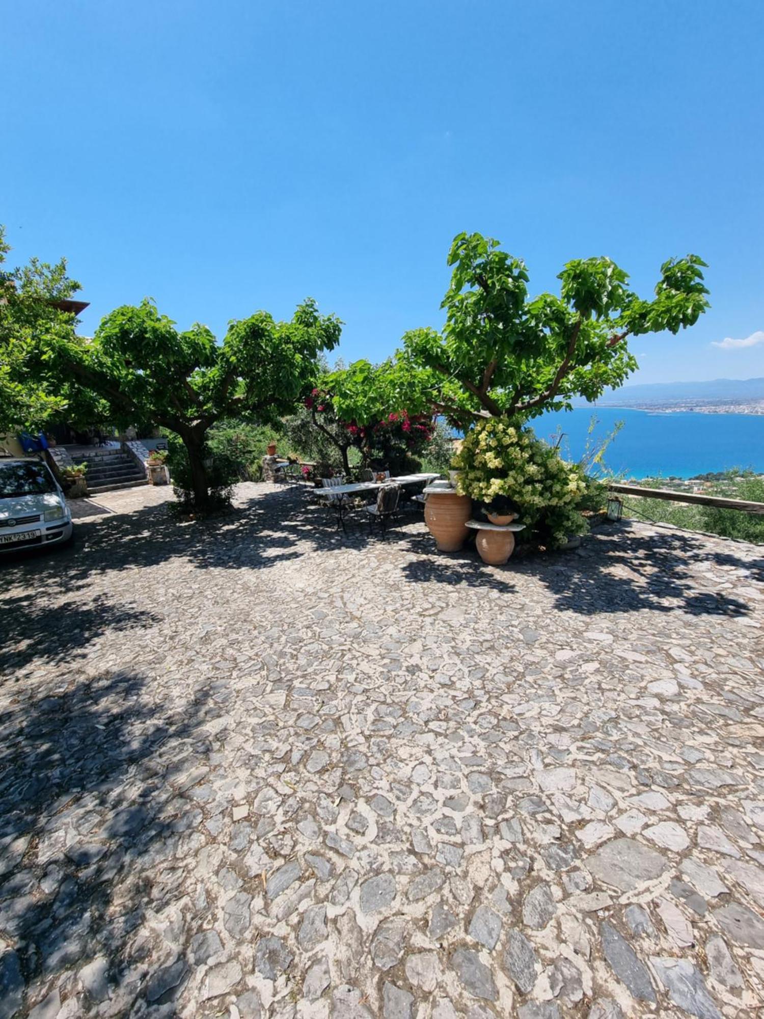 Unique View Apartment Каламата Экстерьер фото