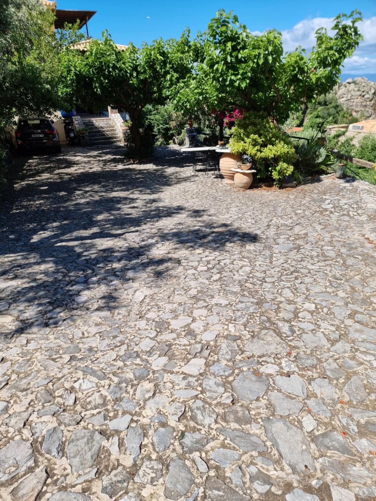 Unique View Apartment Каламата Экстерьер фото