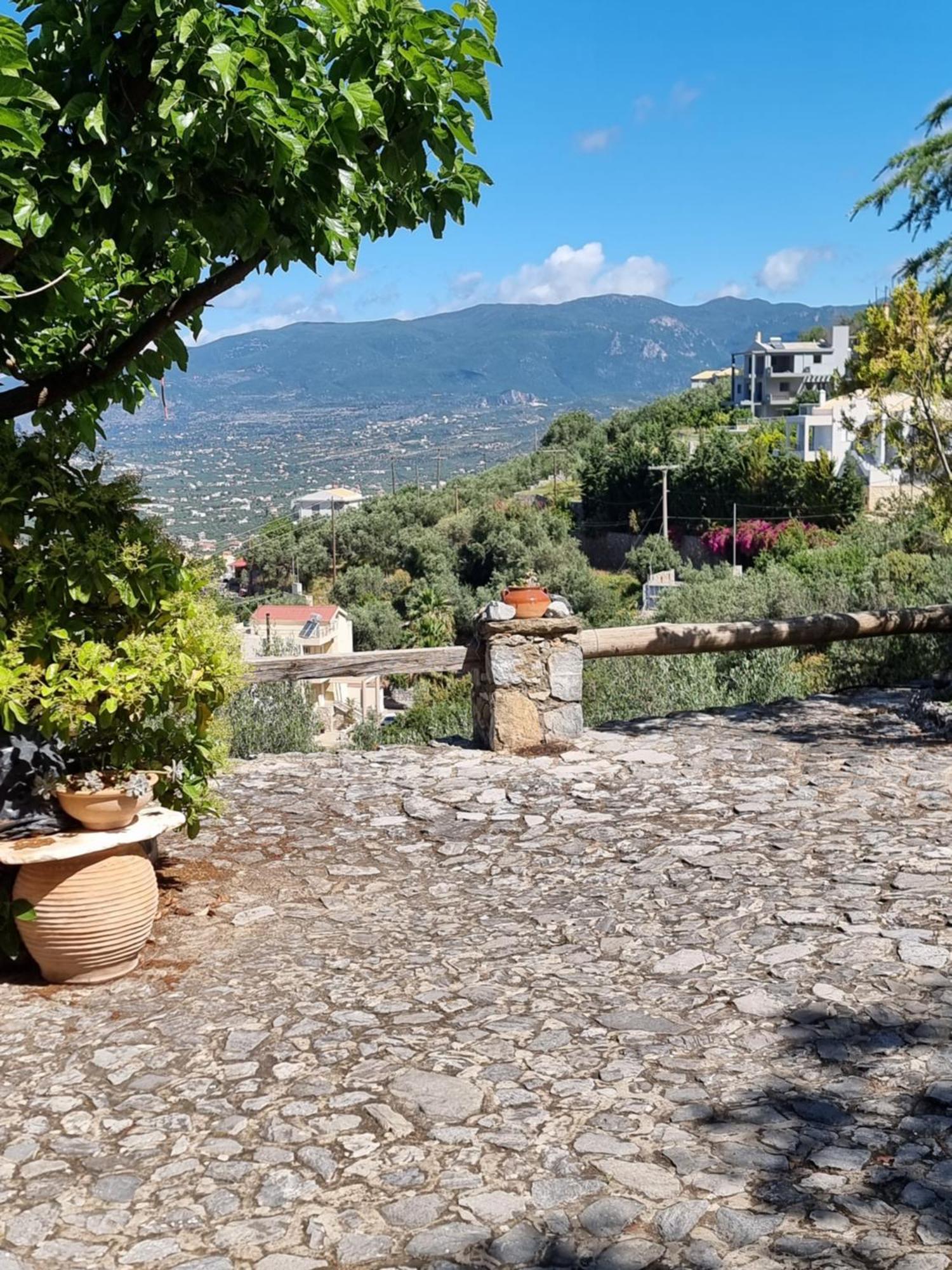 Unique View Apartment Каламата Экстерьер фото