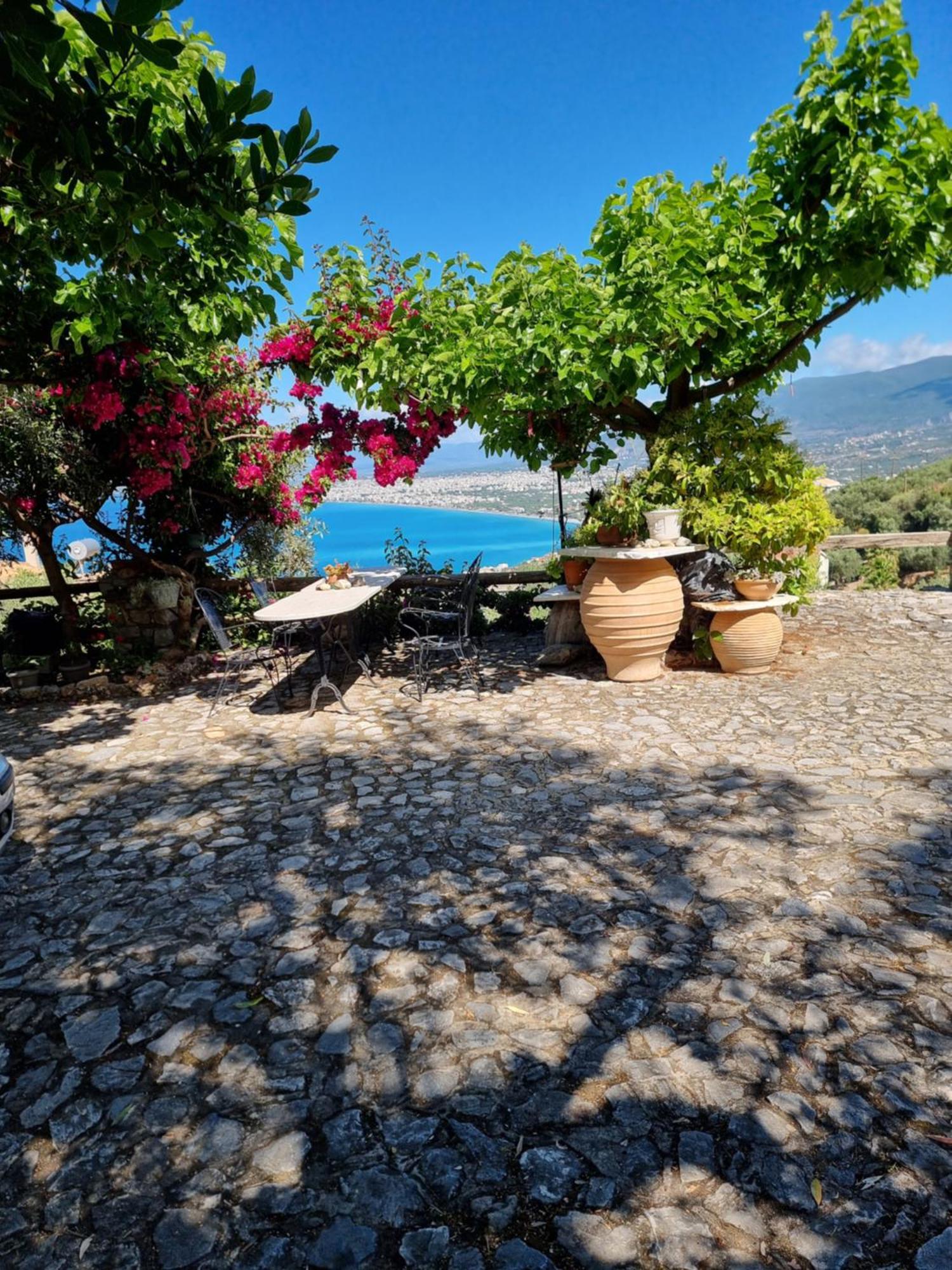 Unique View Apartment Каламата Экстерьер фото